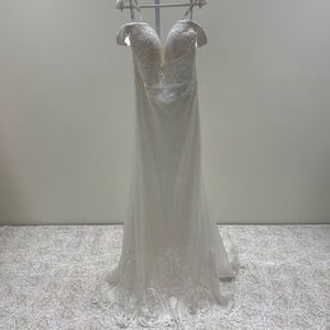 NWT Off the Shoulder Calla Blanche Wedding Dress